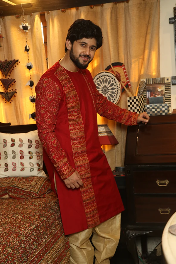 ARCHITECTURAL HERITAGE RED KURTA
