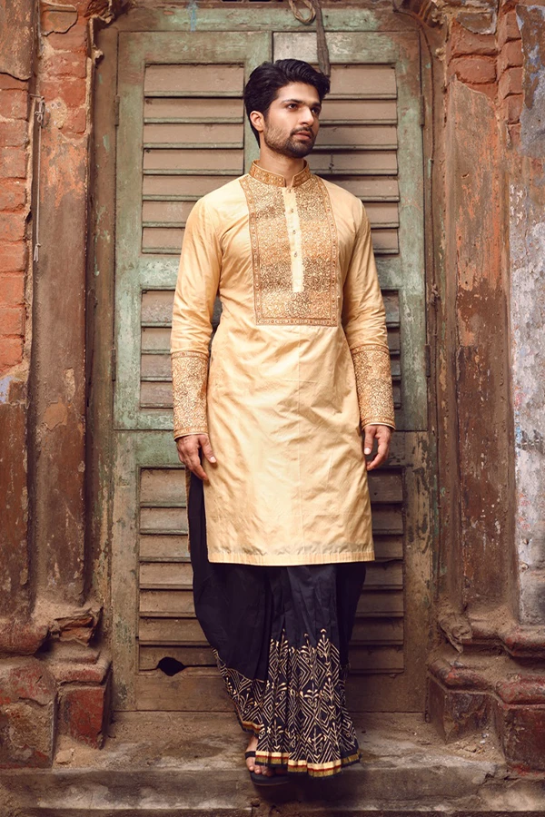 BEIGE INTRICATE JAAL EMBROIDERED KURTA