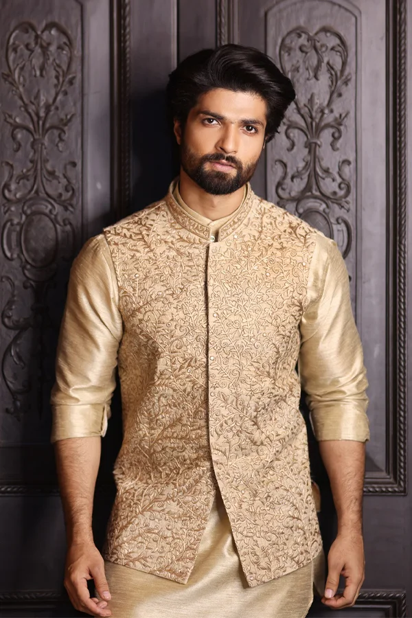 BEIGE MEDIEVAL ROYAL MOTIF BUNDI SET