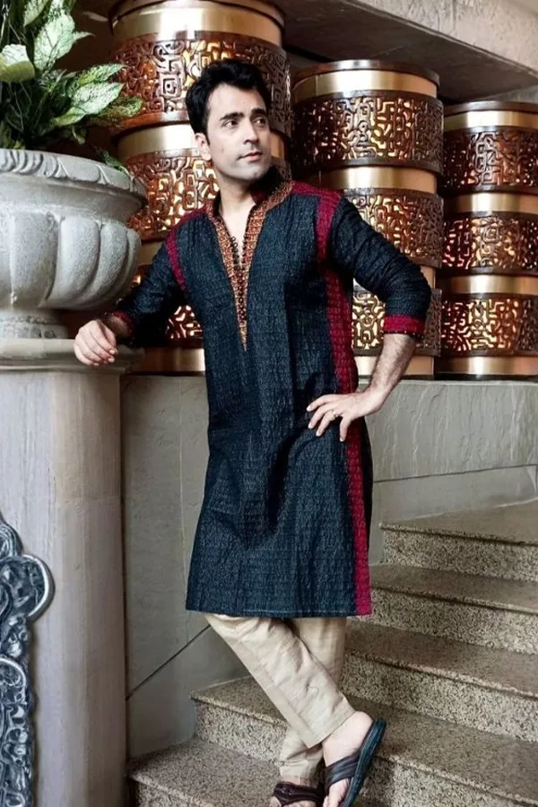 BLACK DEVANAGARI SCRIPT EMBROIDERED DESIGNER KURTA