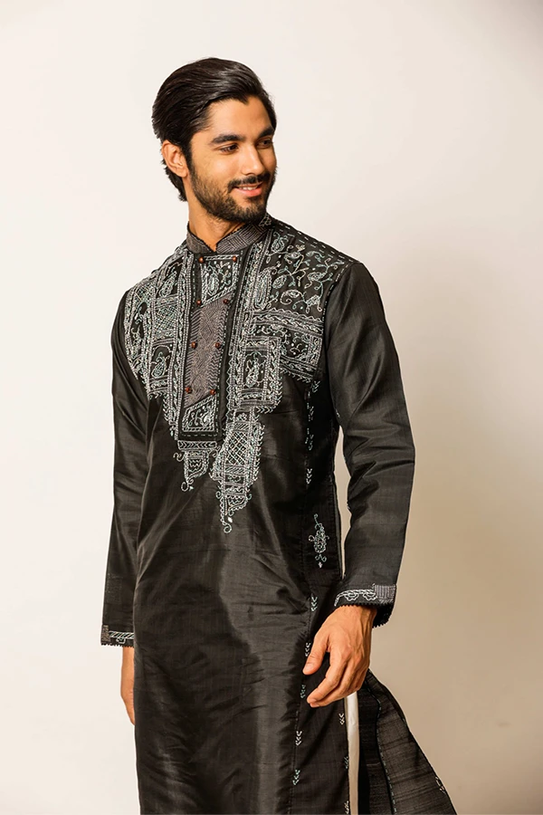 BLACK FOLIAGE KANTHA EMBROIDERY KURTA Hover