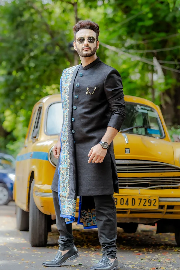 BLACK MAJESTIC SHERWANI SET