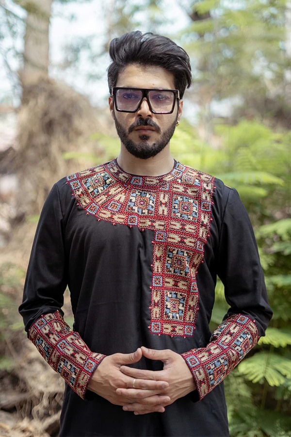 BLACK SIDE PANEL MONGOLIAN ART KURTA SET Hover