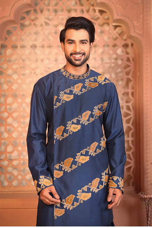 BLUE ASSYMETRIC JAMDANI MOTIF ACHKAN SET Hover