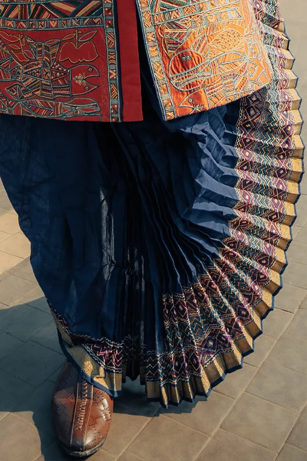 BLUE TRIBAL MOTIF DESIGN Hover