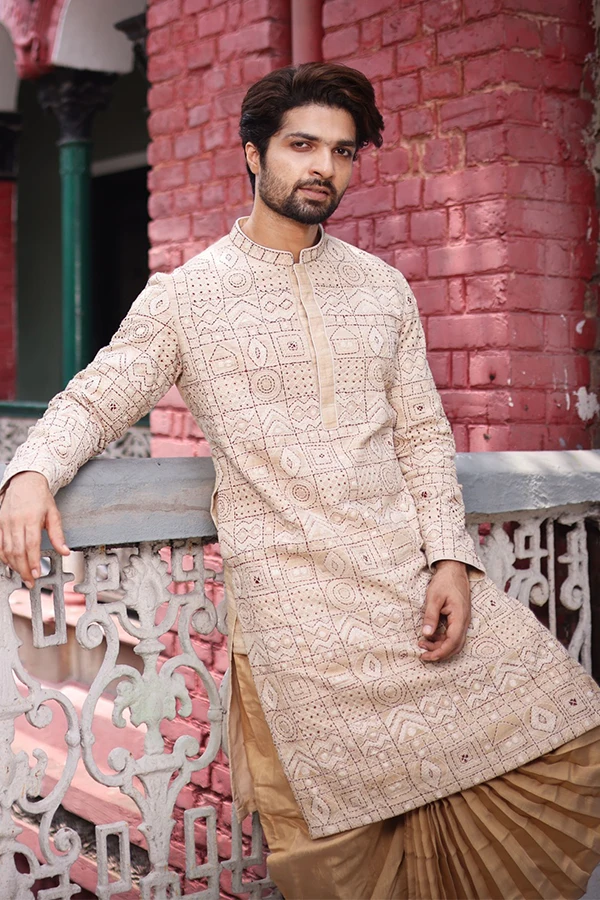 GACHI TUSSAR CLASSIC KANTHA KURTA Hover