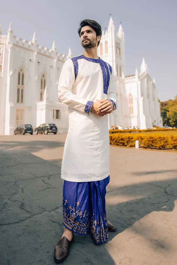 IVORY DEVANAGARI SCRIPTED ELEGANT KURTA Hover