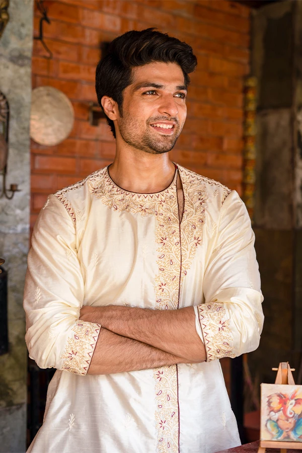 IVORY HANDCRAFTED ETHNIC INDIAN KURTA