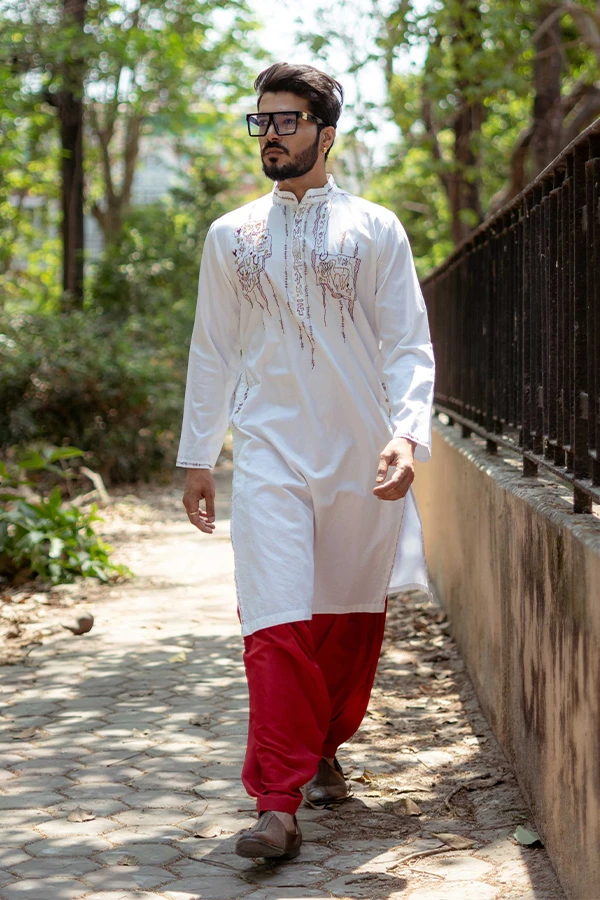 IVORY HERITAGE KANTHA KURTA Hover