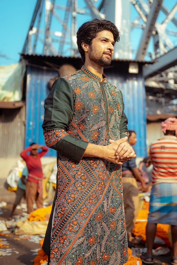 KANTHA EMBROIDERED FLORAL ELEGANT KURTA