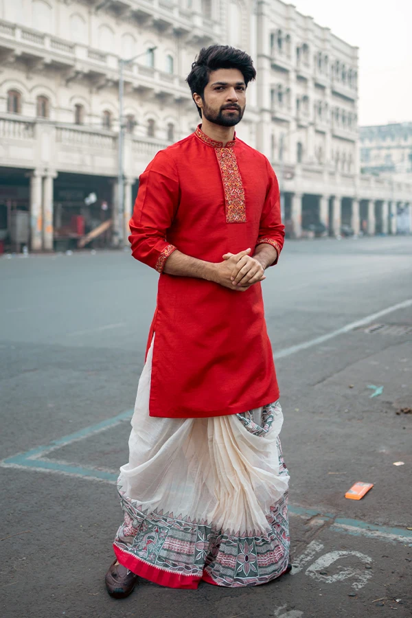 KASHMIRI MULTICOLOR SILK THREAD EMBROIDERY KURTA Hover