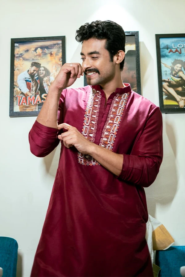 MAGENTA EXQUISITE KANTHA KURTA