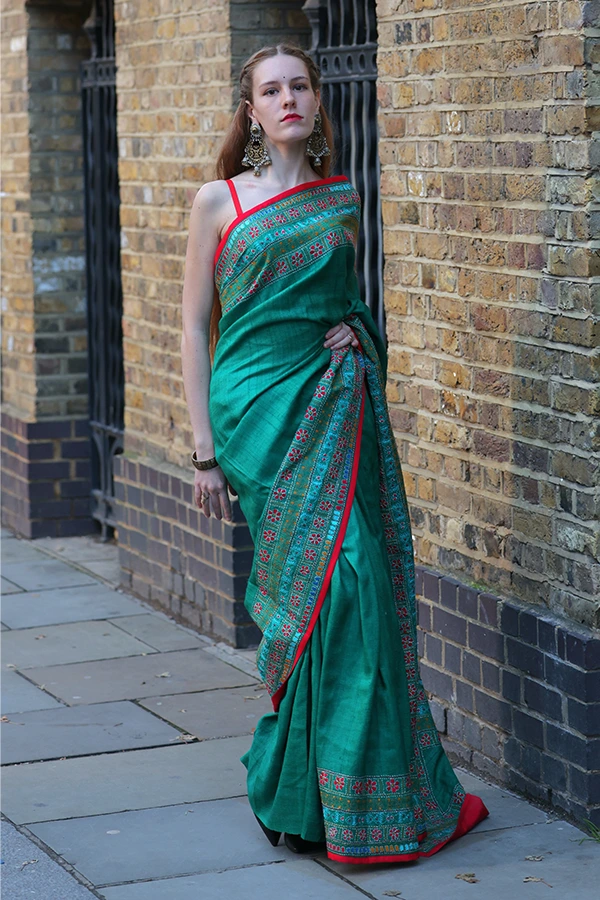 MANJARI || GREEN GEOMETRIC FLORAL KANTHA SAREE Hover