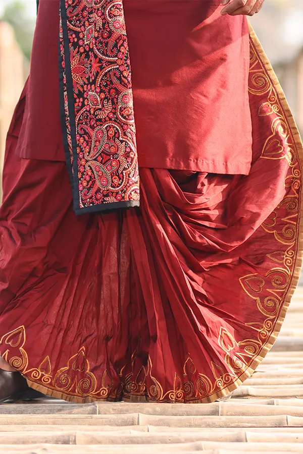 MAROON DOMETOP DESIGN