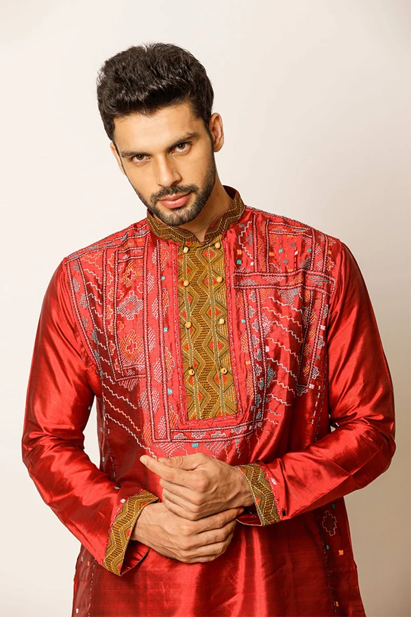 MAROON TODA MOTIF KANTHA KURTA Hover