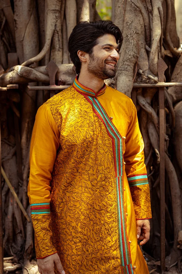 MUSTARD FLORAL CLASSIC KANTHA ANGRAKHA Hover