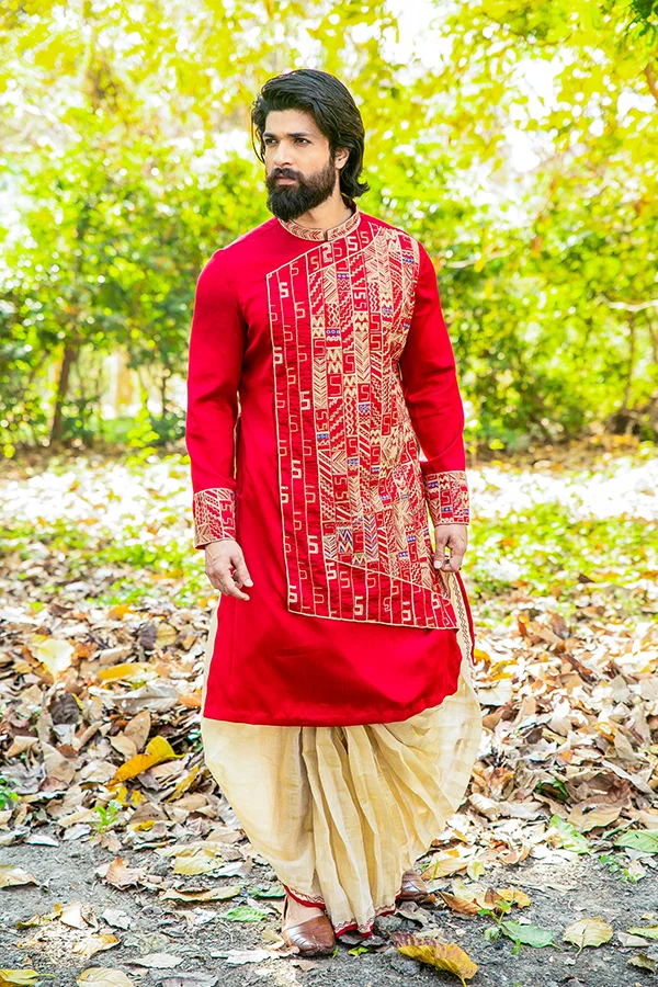 RED ASSYMETRIC HANDCRAFTED ANGRAKHA SET Hover