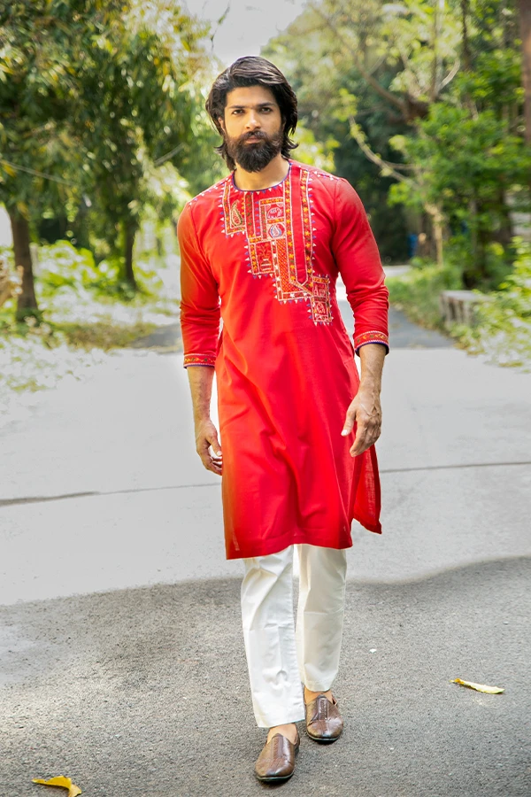 RED PAISLEY ELEGANT KANTHA KURTA