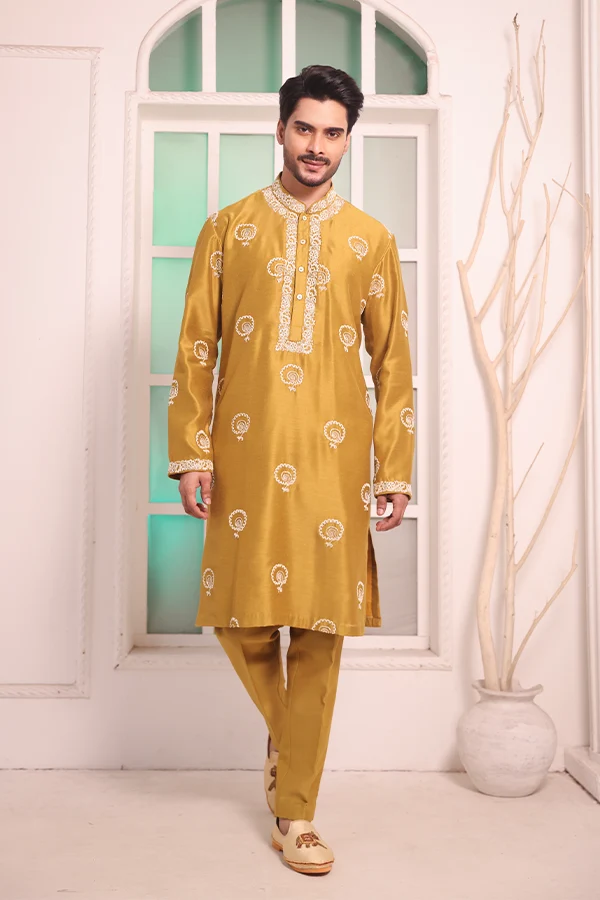 SANDSTONE FLORAL BOOTA KURTA SET Hover