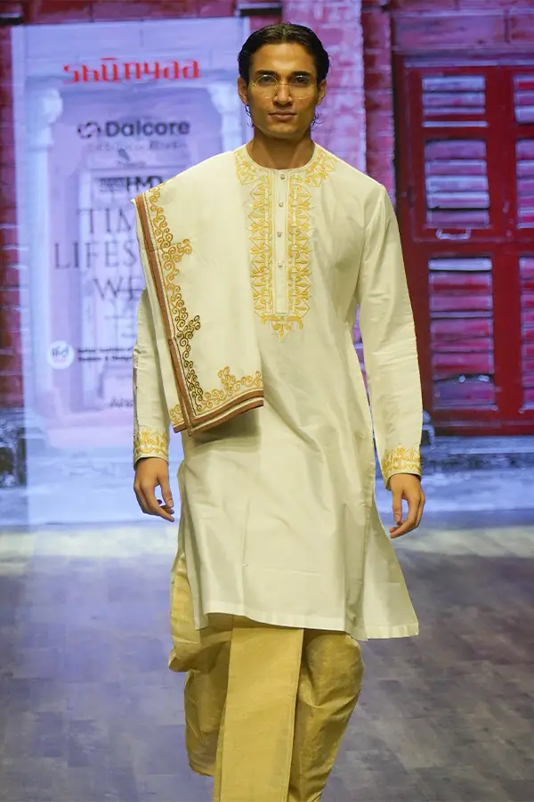 TIMELESS IVORY KURTA Hover