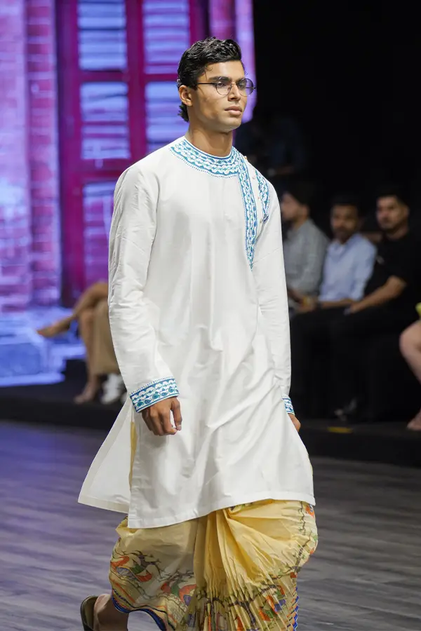 TRADITIONAL IVORY KURTA Hover