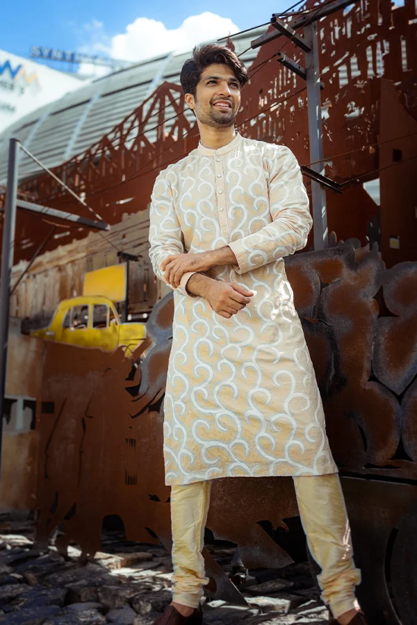 TUSSAR ALL OVER UNIQUE KANTHA KURTA Hover