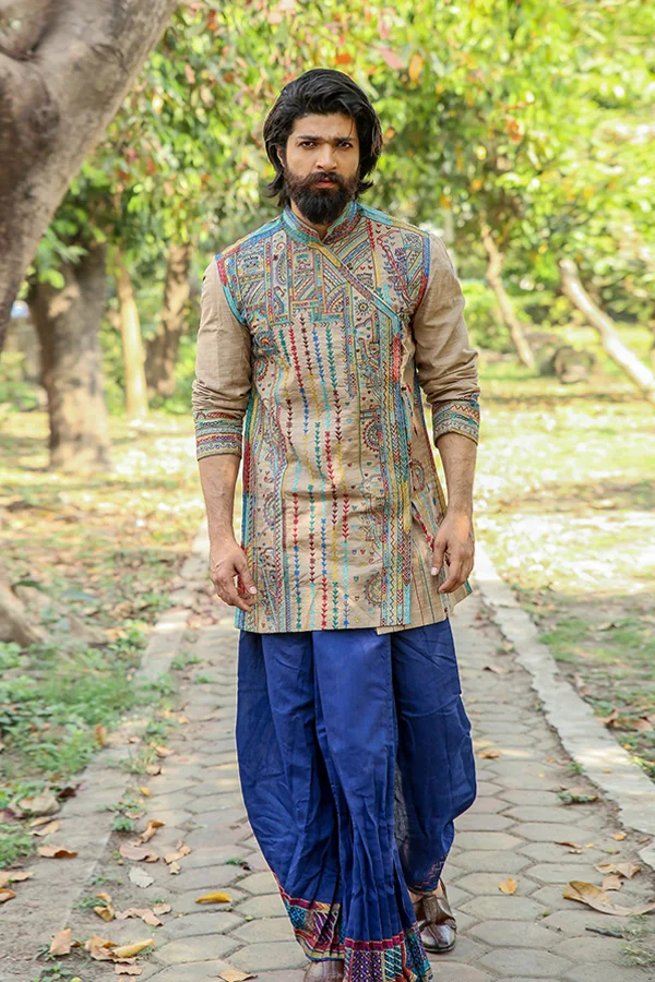 TUSSAR EXQIUSITE WEDDING SHORT ANGRAKHA