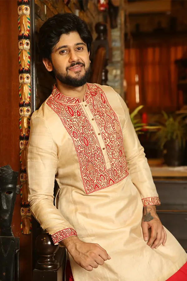 TUSSAR KASHIDA EMBROIDERED KURTA