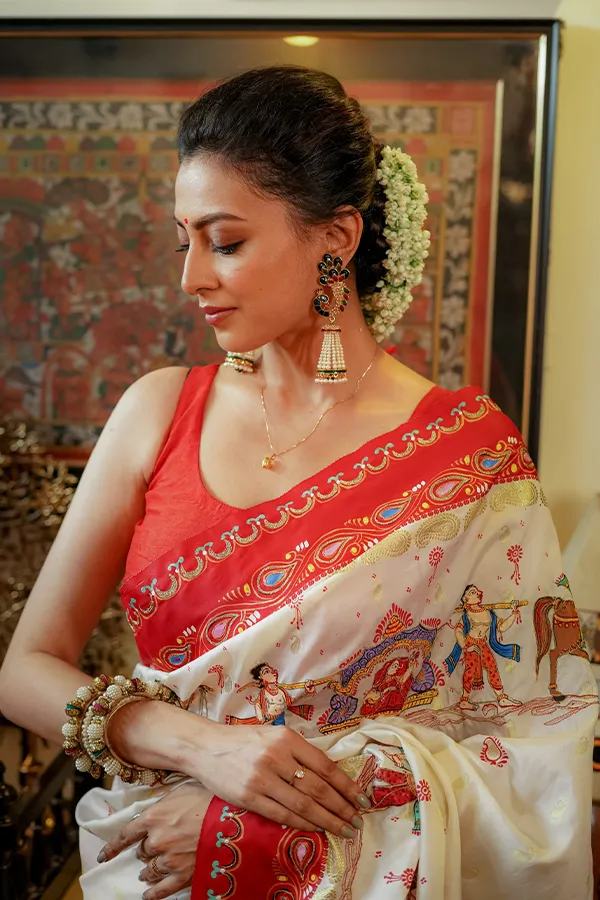 VARNIKA || GOROD INDIAN WEDDING MAJESTIC SAREE Hover